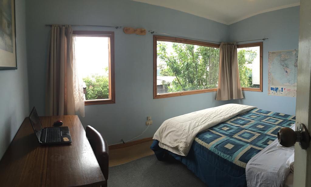 Guest house Hostal Y Cabanas Mirando Al Mar *